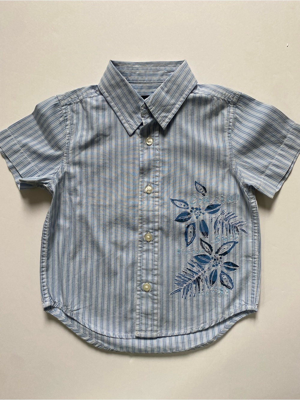 GAP Hawaiian Shirt Size 3T Blue Steeped Floral Cotton Button Up EUC Boys Top
